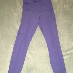 A pair of yogalicious xs soft leggings